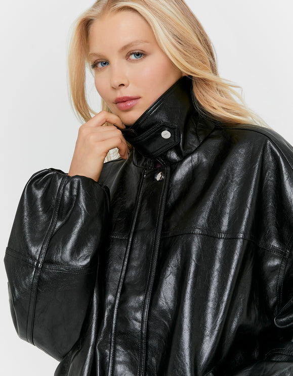 Tally Weijl Black Oversized Faux Leather Jacket worn by model, collar view