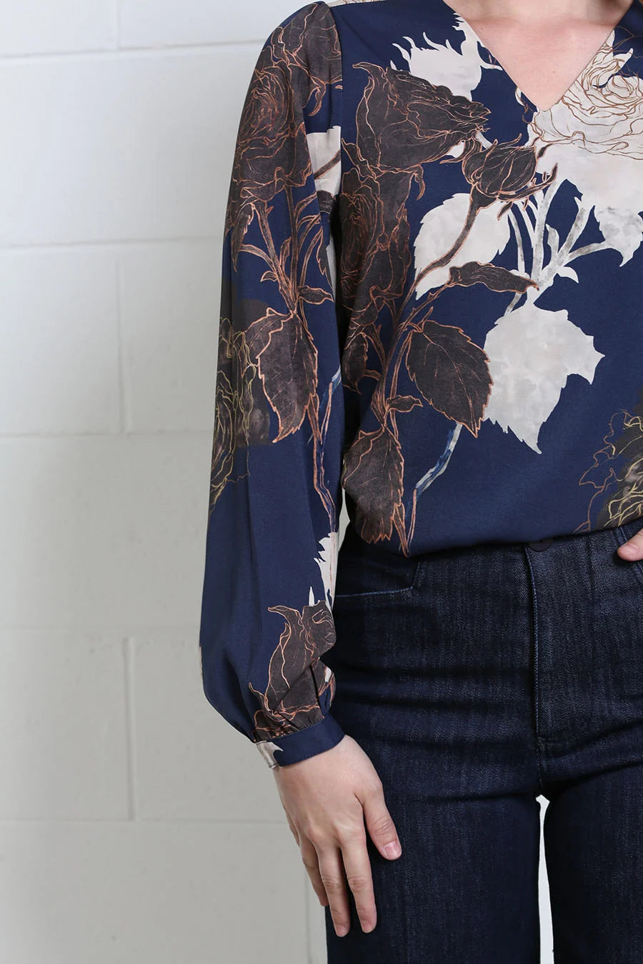 Rant & Rave Mia blue floral blouse detail showing sleeve and floral print