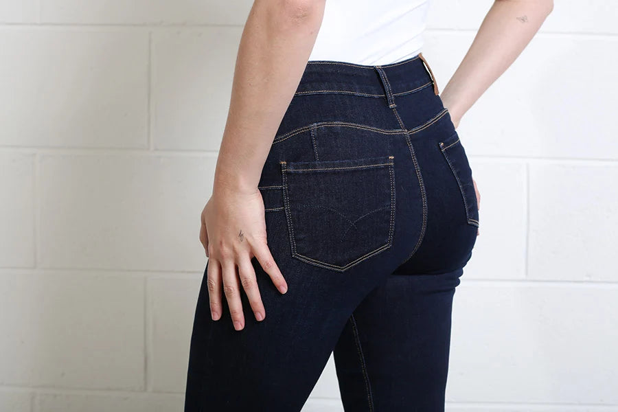Rant & Rave Helen straight jean in dark wash, back pocket detail