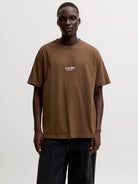 JACK & JONES Jjesoho Tee Crew Neck in Cocoa front model view