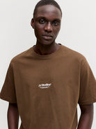 JACK & JONES Jjesoho Tee Crew Neck in Cocoa half model view