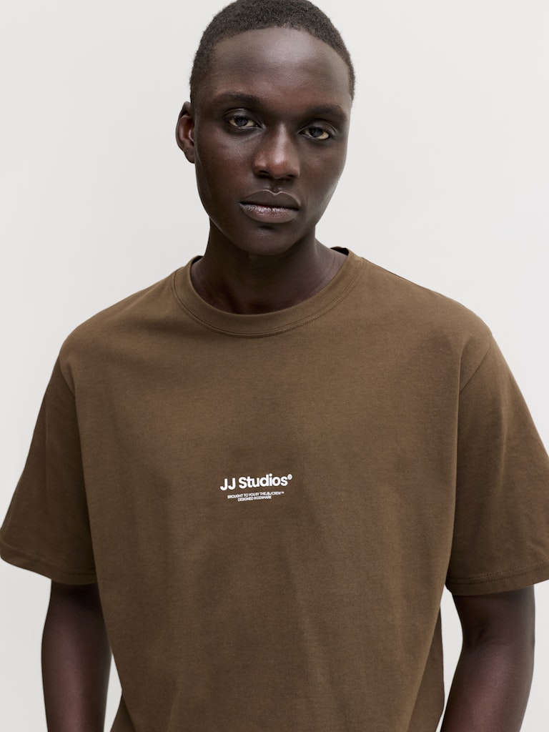 JACK & JONES Jjesoho Tee Crew Neck in Cocoa half model view