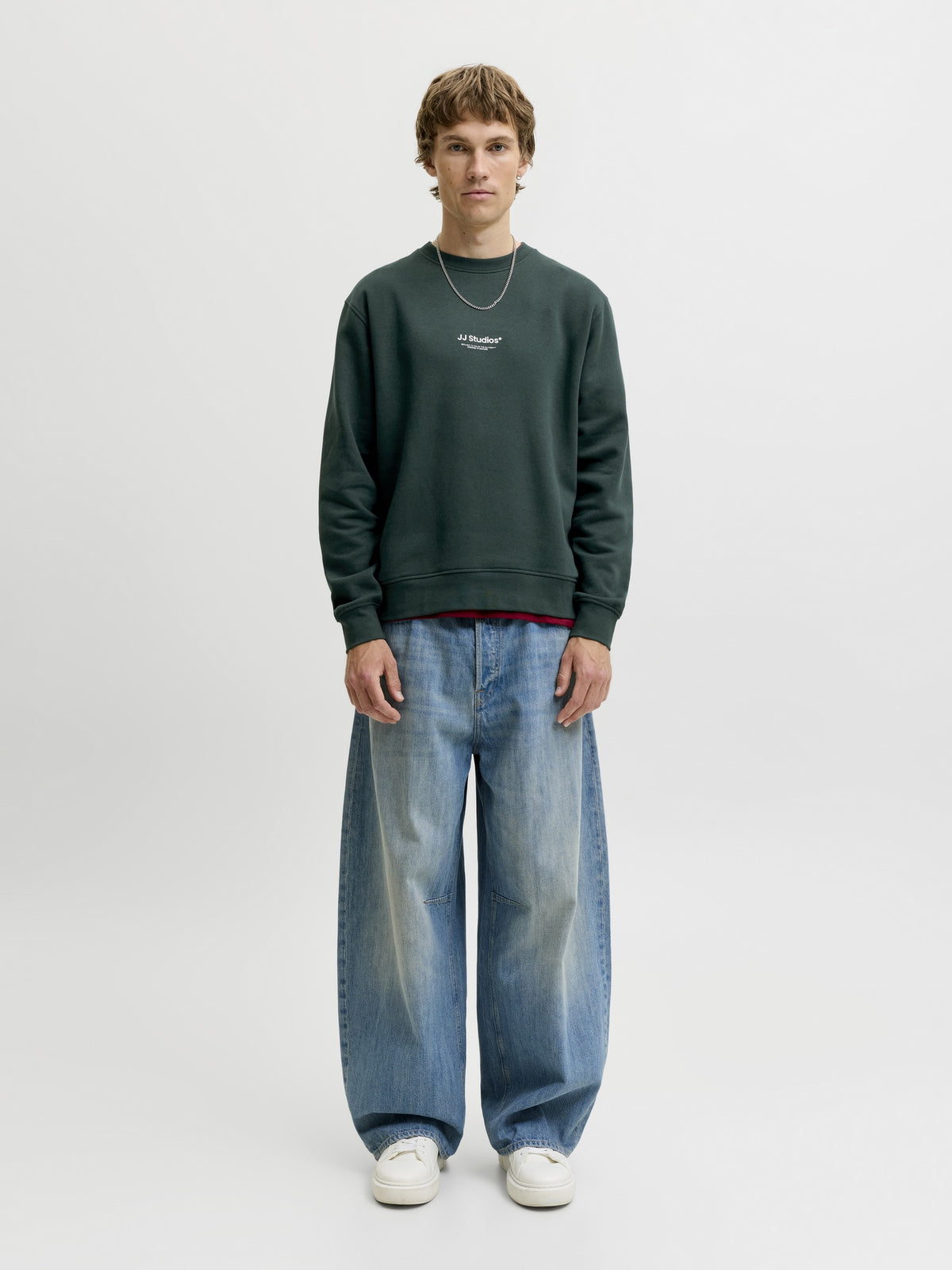 JACK & JONES Soho Sweatshirt Crew Neck in Scarab full length view