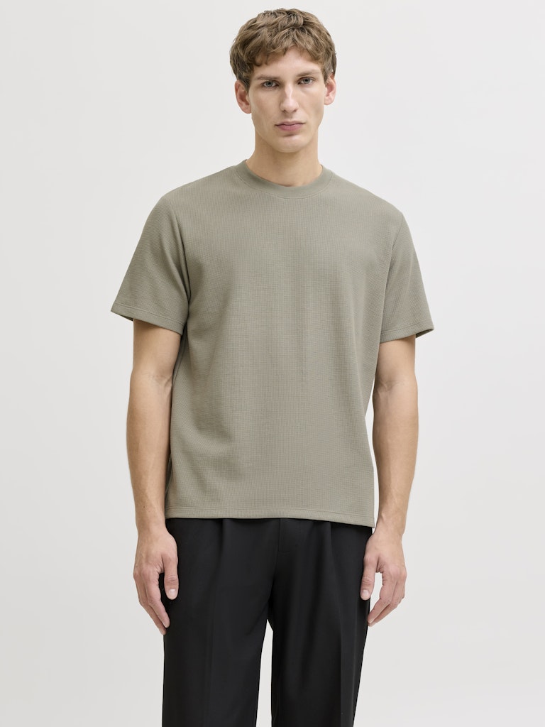 JACK & JONES Eaustin Short Sleeve Tee - Vetiver Vetiver front view