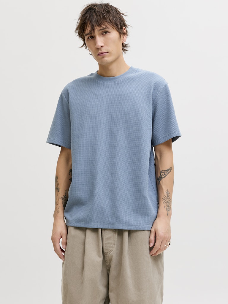 JACK & JONES Eaustin Tee Ss Blue Mirage waffle texture t-shirt front view