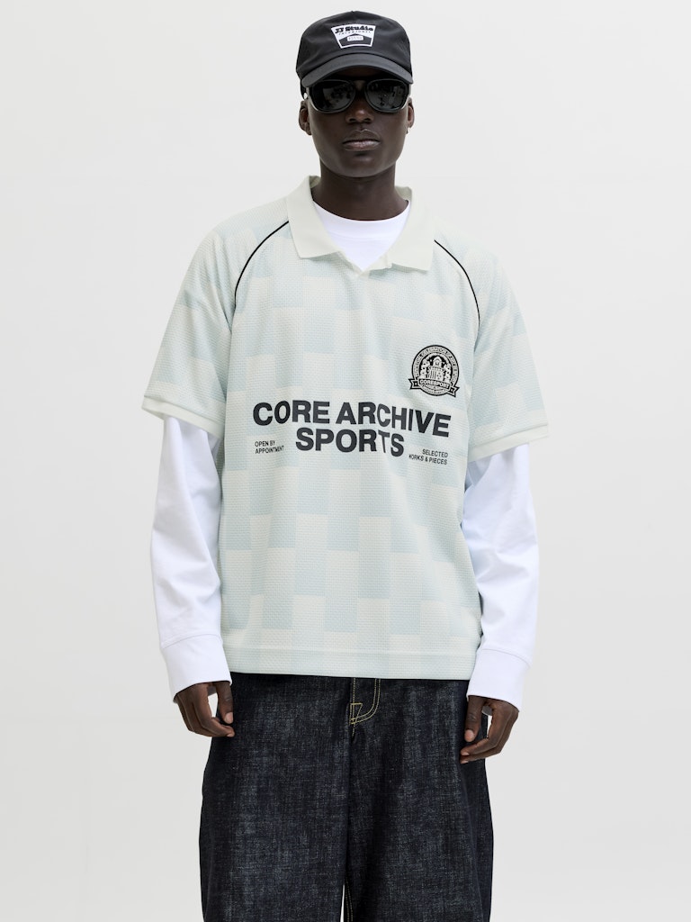 JACK JONES CORE Breeze Football Aop Mesh Tee -Omphalodes Omphalodes front view