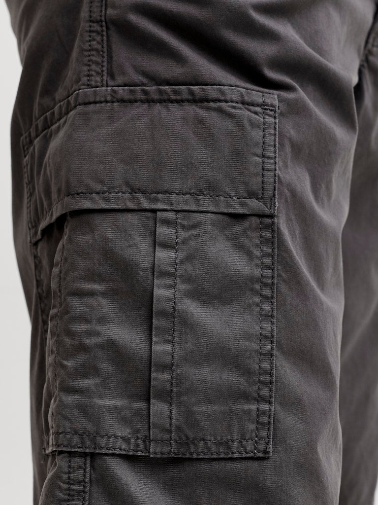 JACK & JONES Cole Matty mid cargo short in Asphalt cargo pocket detail