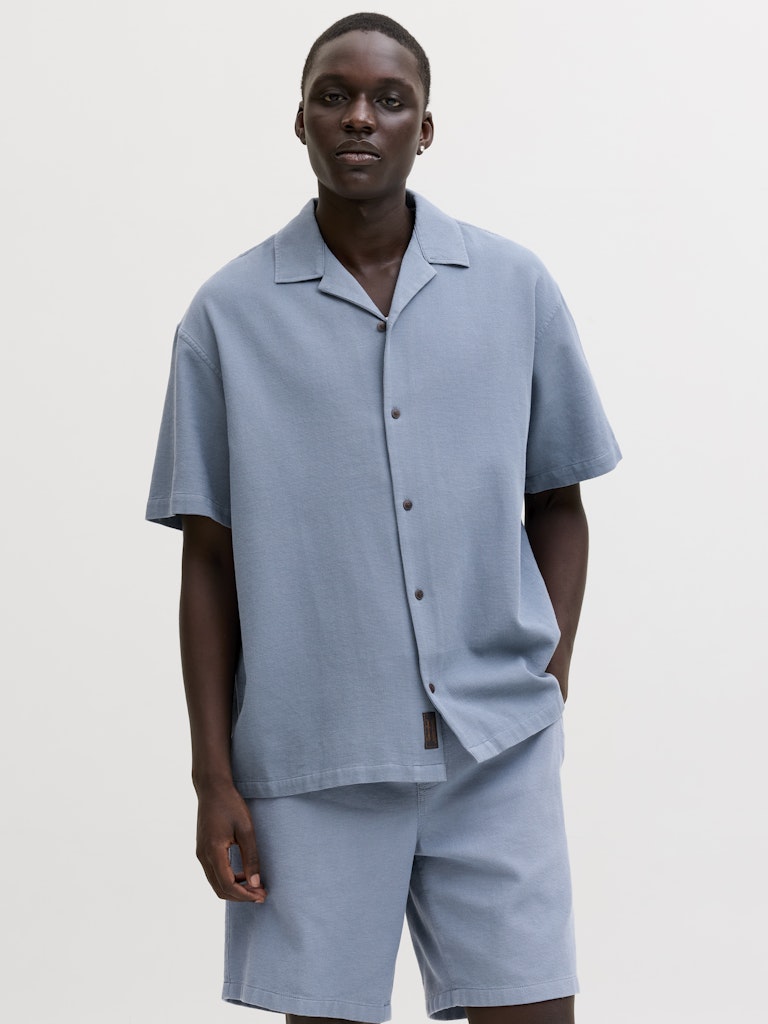 JACK and JONES Global Waffle resort shirt in Blue Mirage front model view