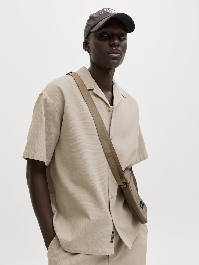 JACK & JONES Global Waffle Resort Shirt in Vintage Khaki angled model view