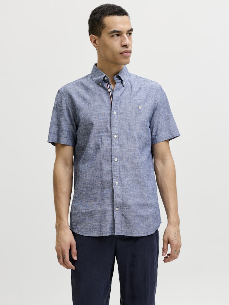 JACK JONES PREMIUM Summer Linen Shield short sleeve faded denim shirt angled model view