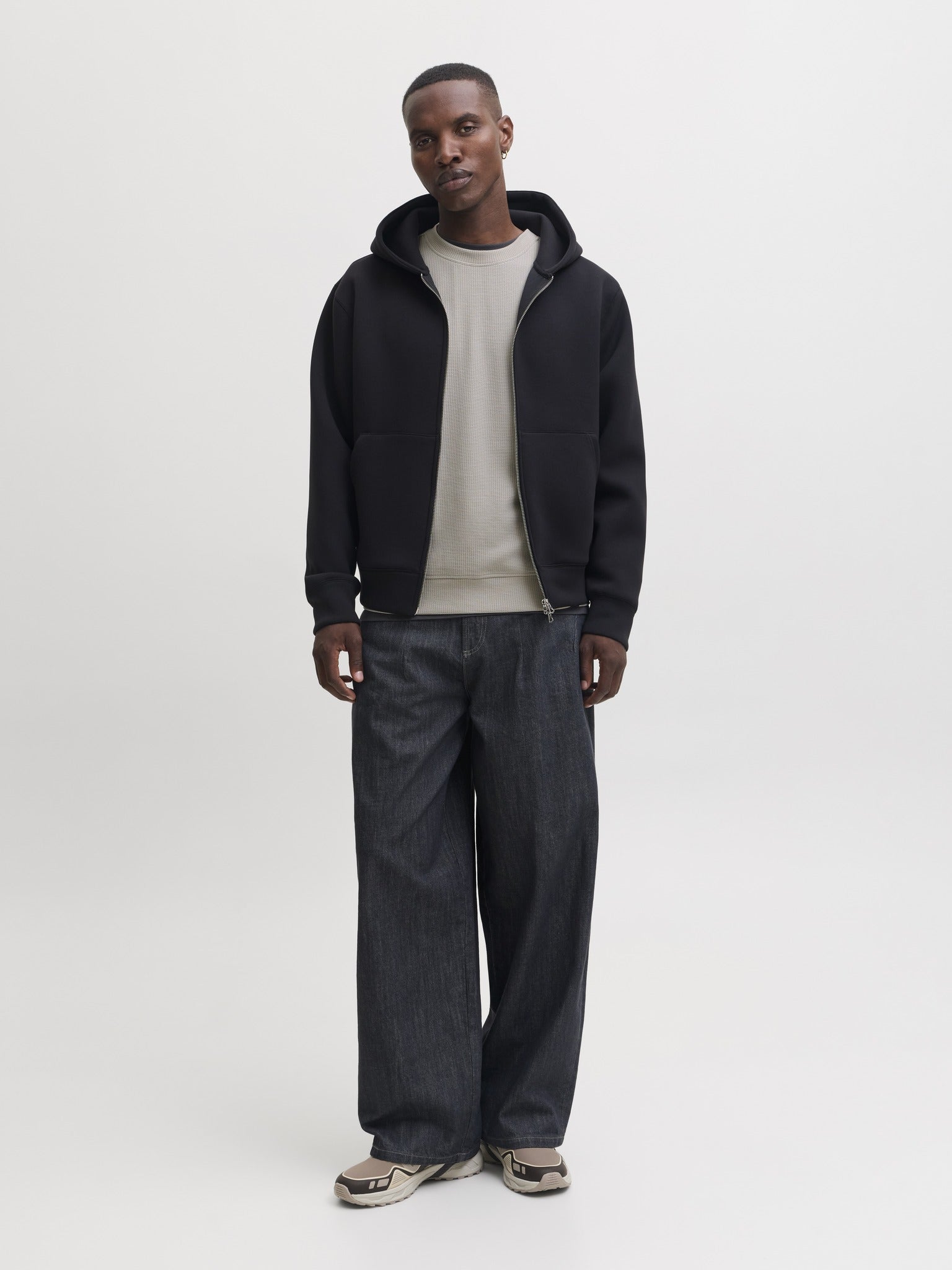 JACK & JONES Fusion Waffle Brand Sweatshirt Crew Neck in Dove full length model view