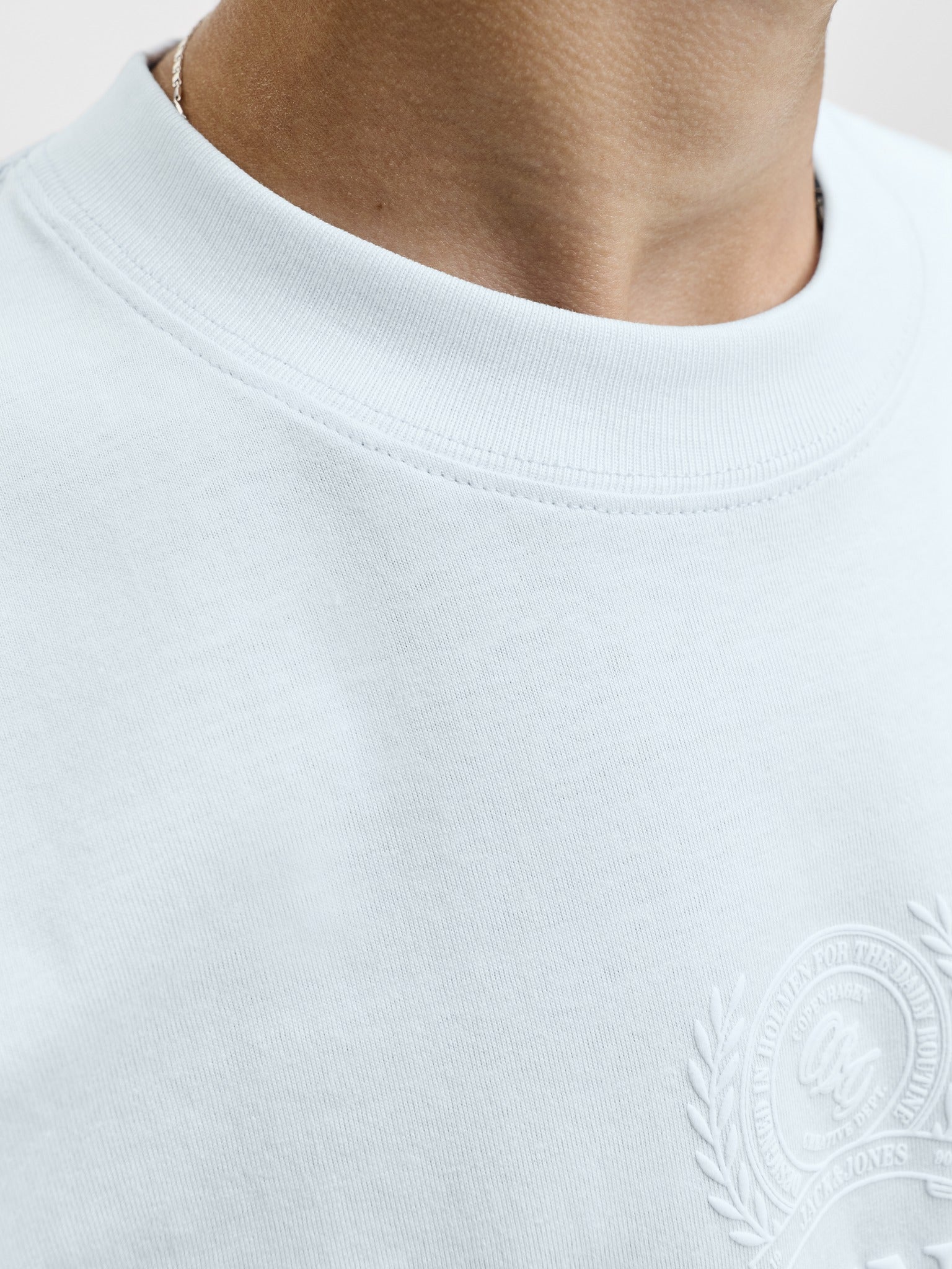 Jack Jones Youths Frederiksberg Monogram Crew Neck Tee Junior in Ice Water crew neck detail