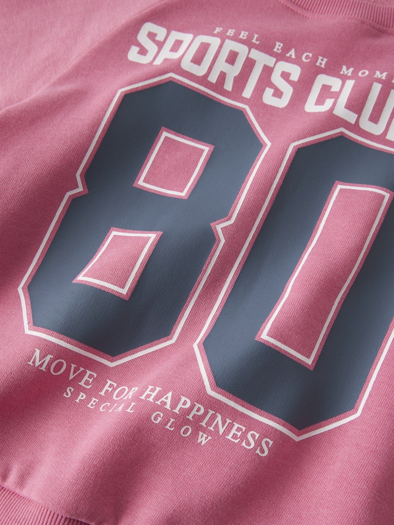 NAME IT Girls Veda Sports Club Sweatshirt in Flowering Ginger graphic detail view