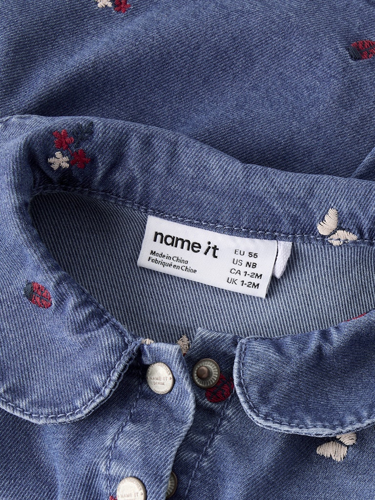 NAME IT Alva Denim Embroidered Dress 5321 - yb in Medium Blue Denim collar detail view