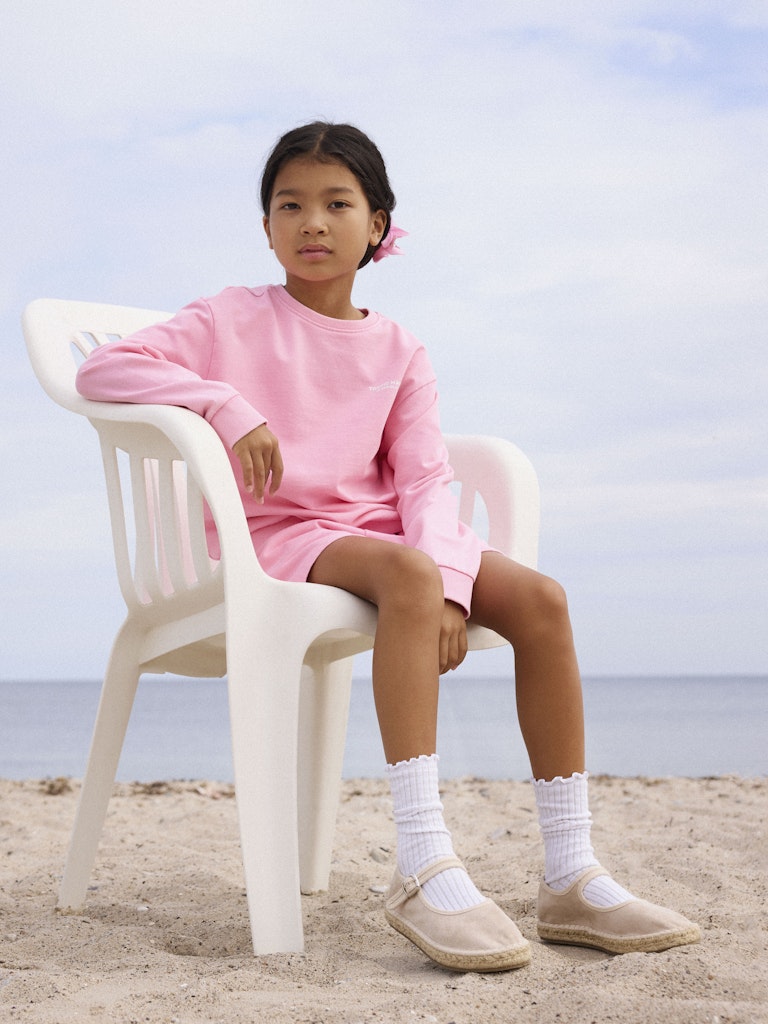 NAME IT Harmonia pink drink shorts front seated view