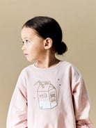 NAME IT Kiki Rlx Sweatshirt in Lotus lifestyle model view