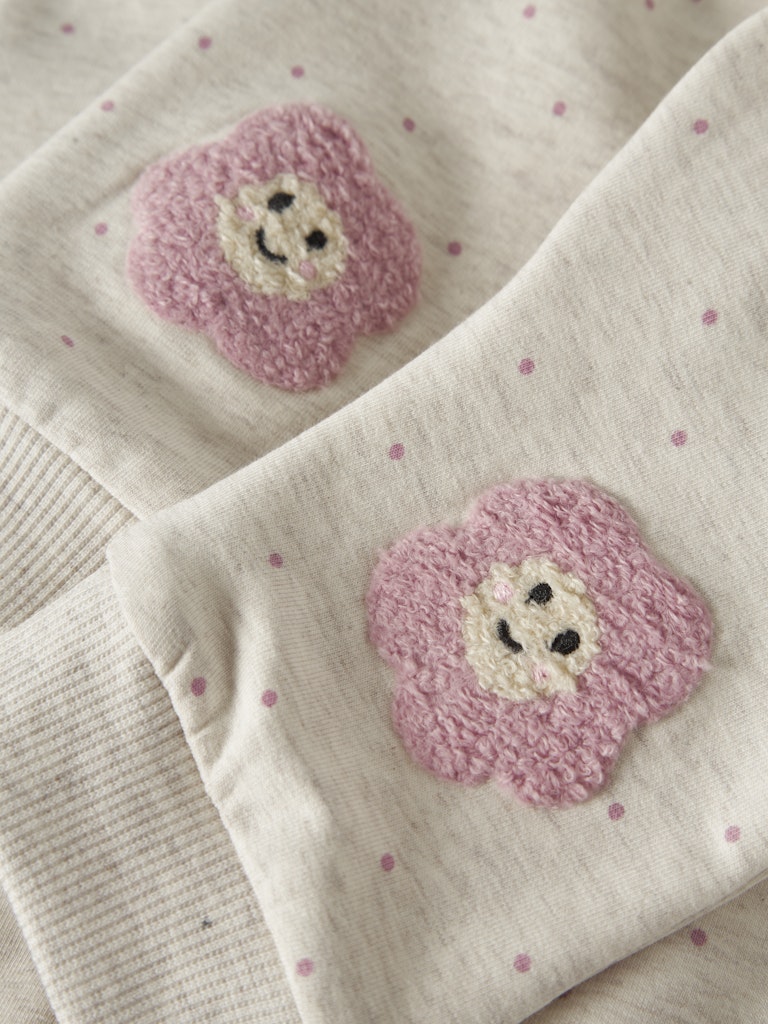 NAME IT Luelle Sweat Pants in peyote melange applique detail