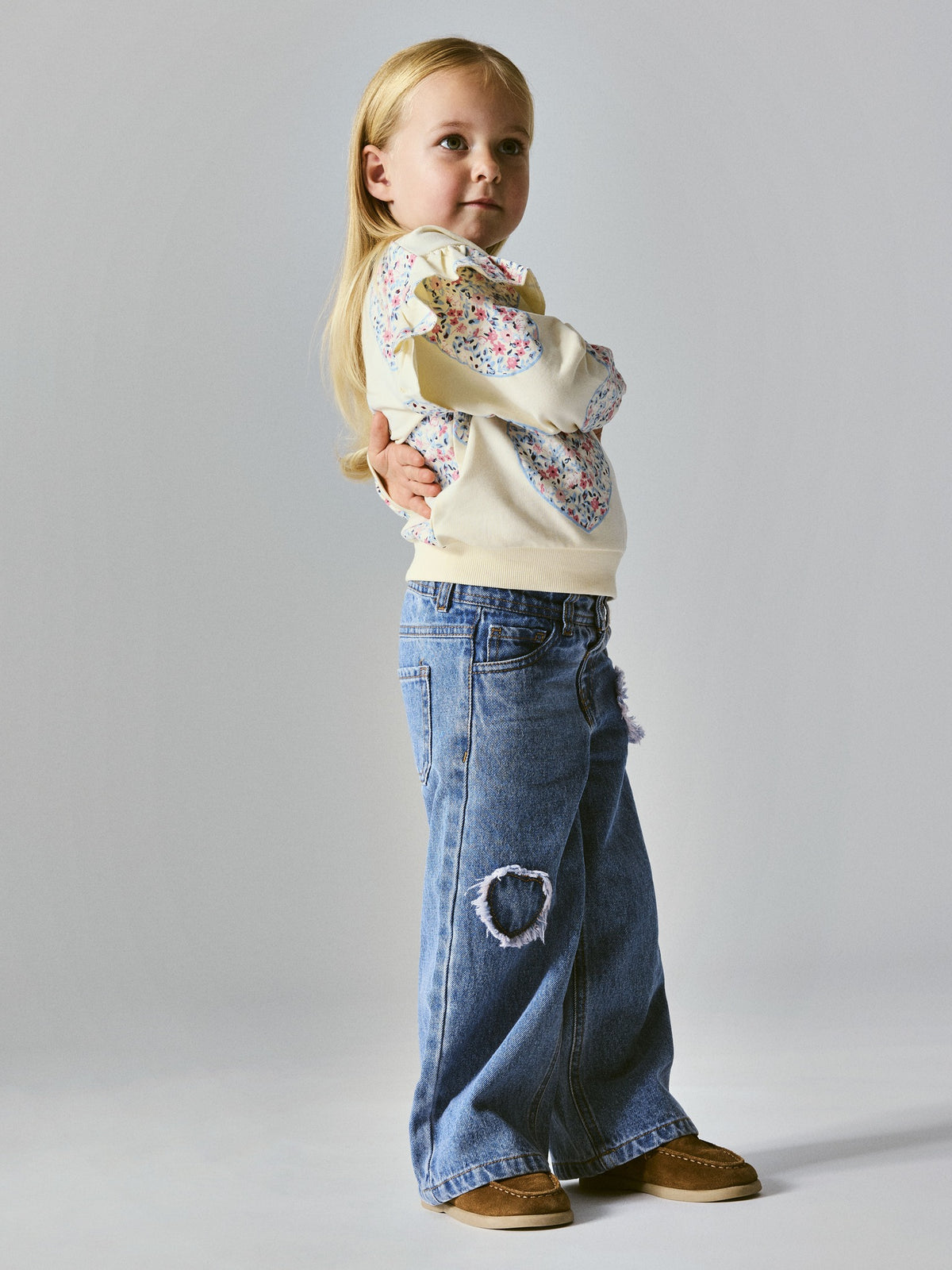 NAME IT Kiwile Long Sleeve Sweatshirt Top in Antique White floral frill sleeves