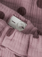 NAME IT Noras Pants in Lilas DOT waistband button detail