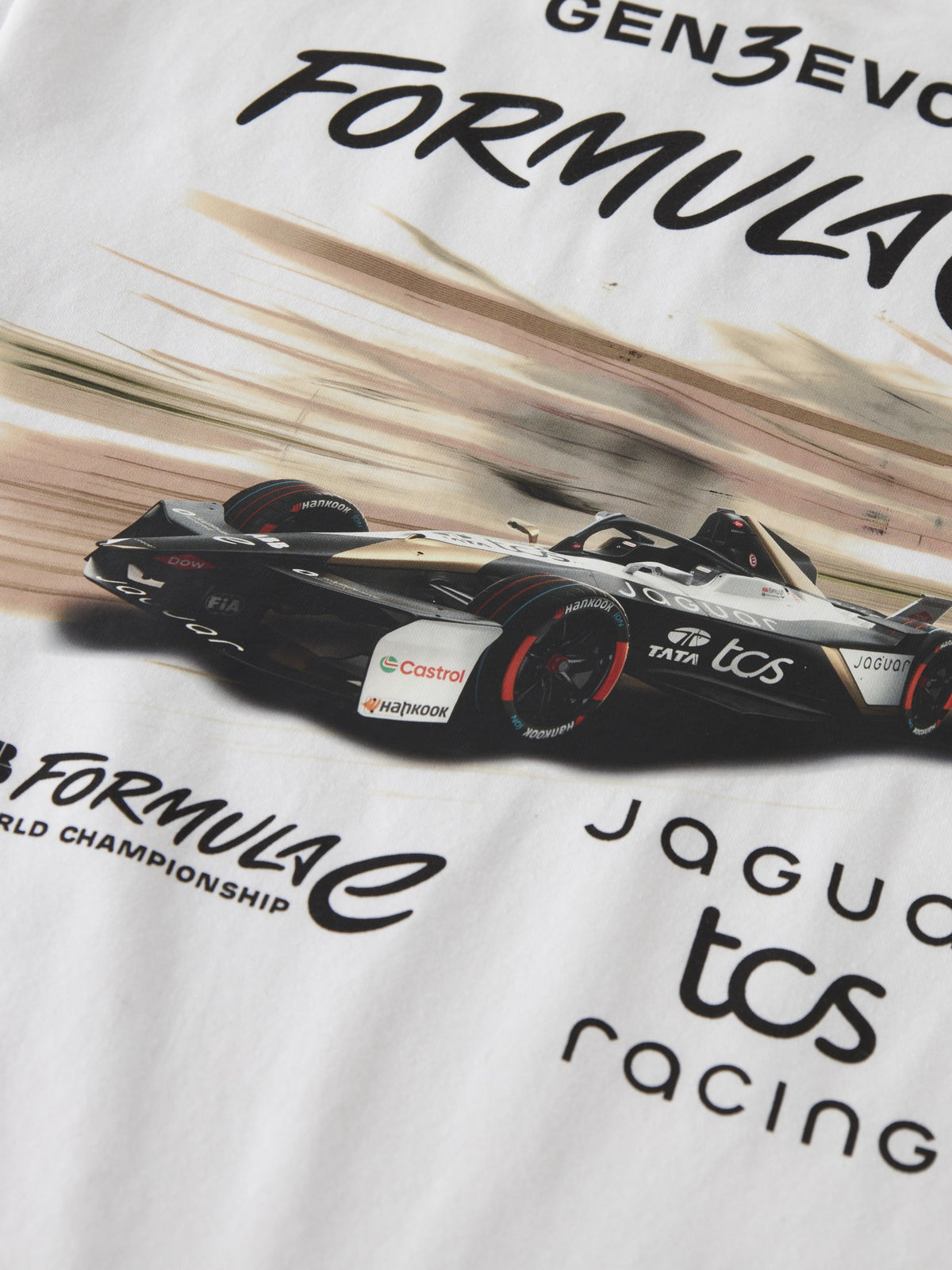 Close-up of the Formula E racing car and Jaguar TCS Racing back print on the Bright White NAME IT Alp Formula E racing T-shirt