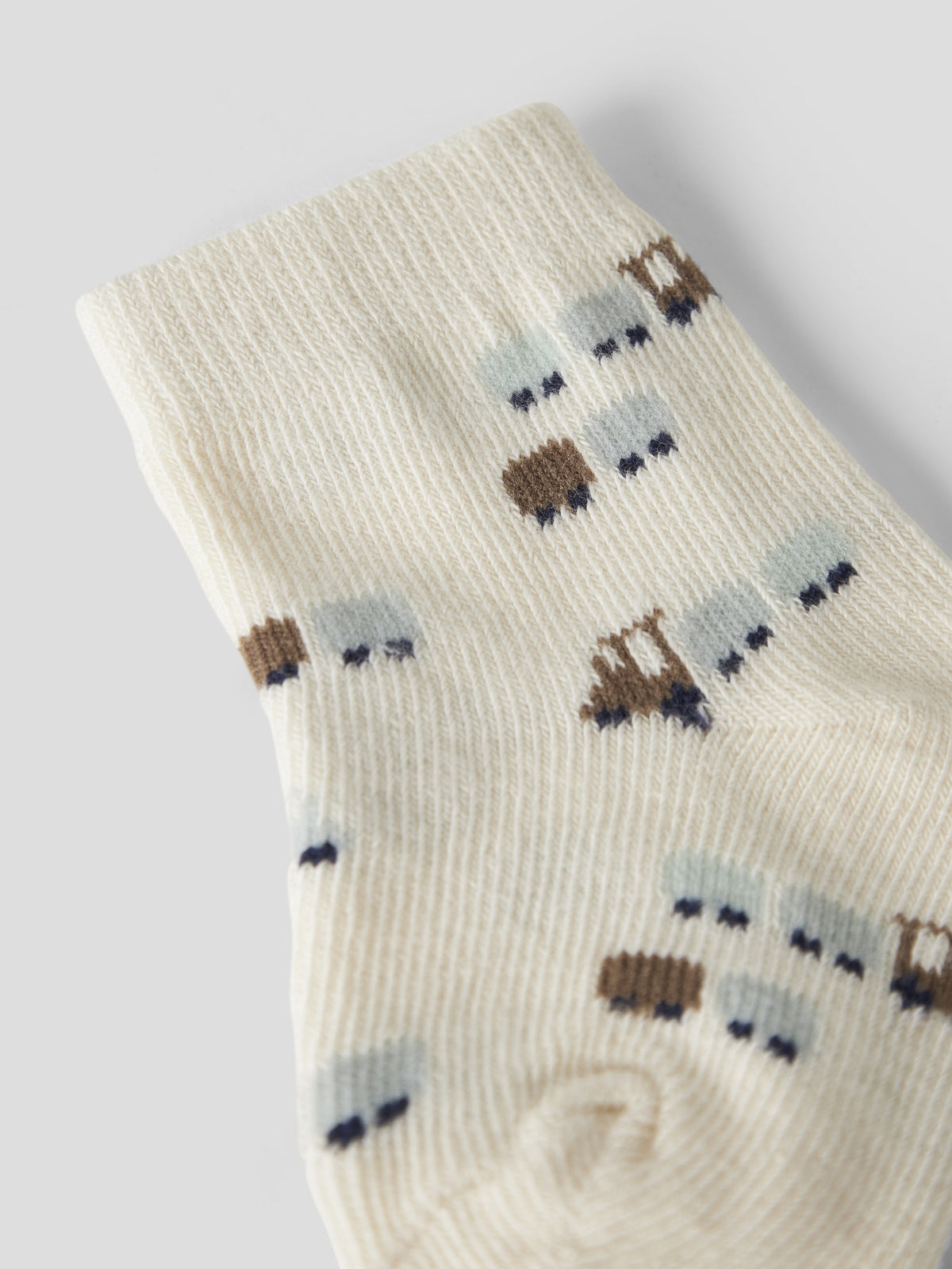 NAME IT Rotrain SOCK in Birch pattern view
