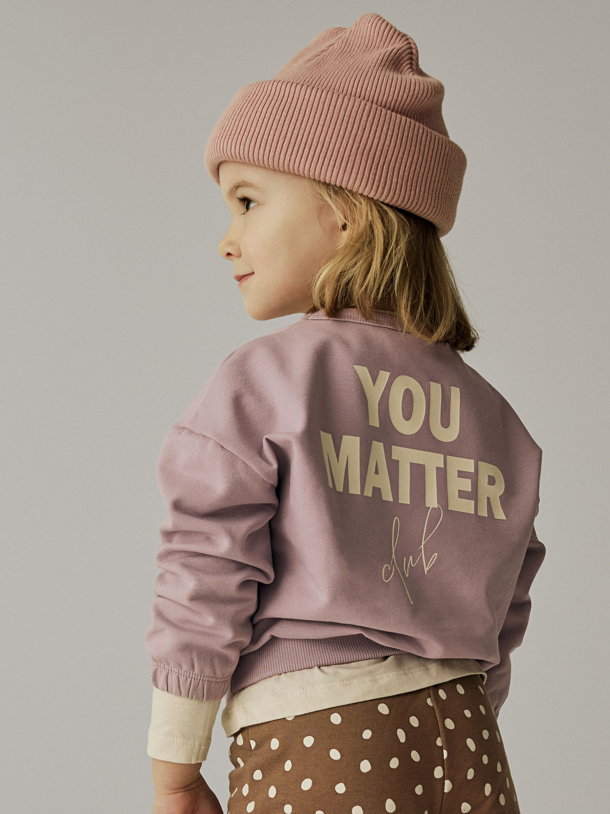 NAME IT Ryfie Girls' Sweatshirts in Mauve Shadows back view on model