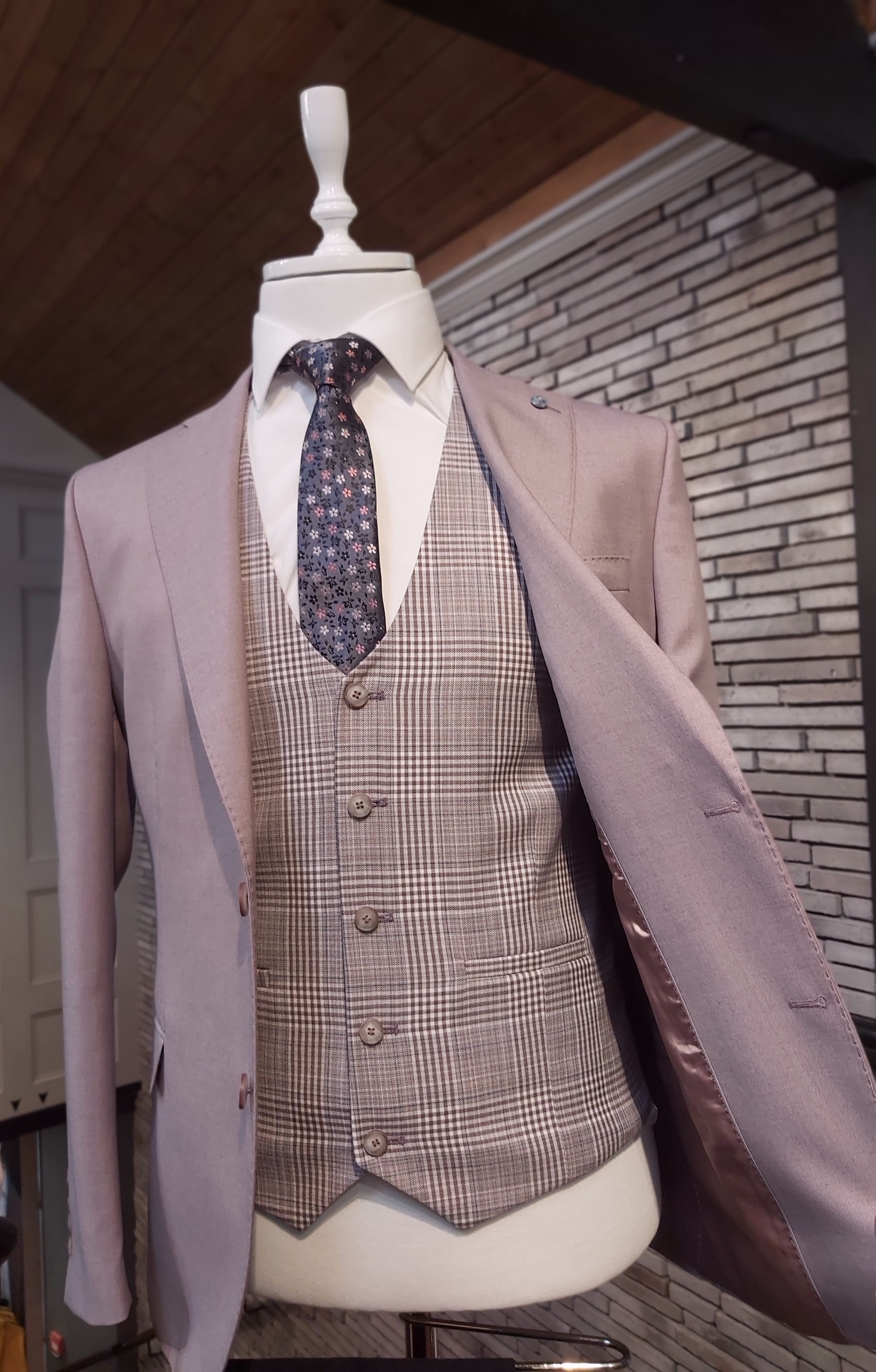 BENETTI Jeff Blush Waistcoat BLUSH front view