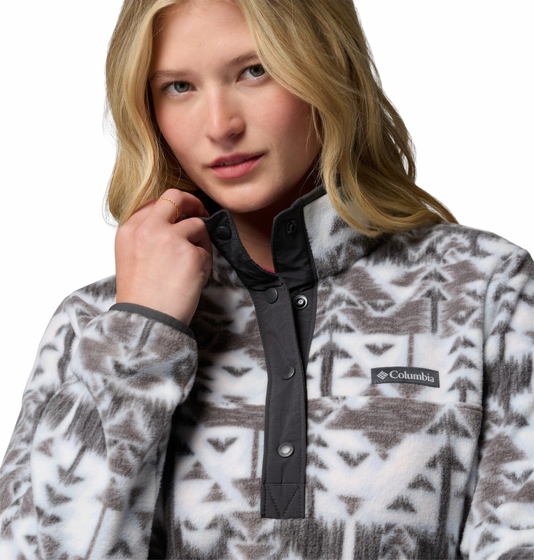 Columbia Womens Benton Springs Printed 1 / 2 Snap fleece in Cirrus Grey, collar and logo detail