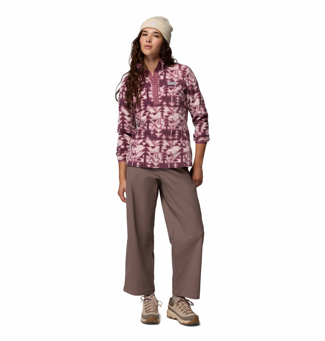 Columbia Womens Benton Springs Printed 1 / 2 Snap fleece in Antique Mauve, full - length model view