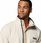 Columbia Mens Helvetia II Half Snap Fleece in chalk beige, collar and chest pocket detail