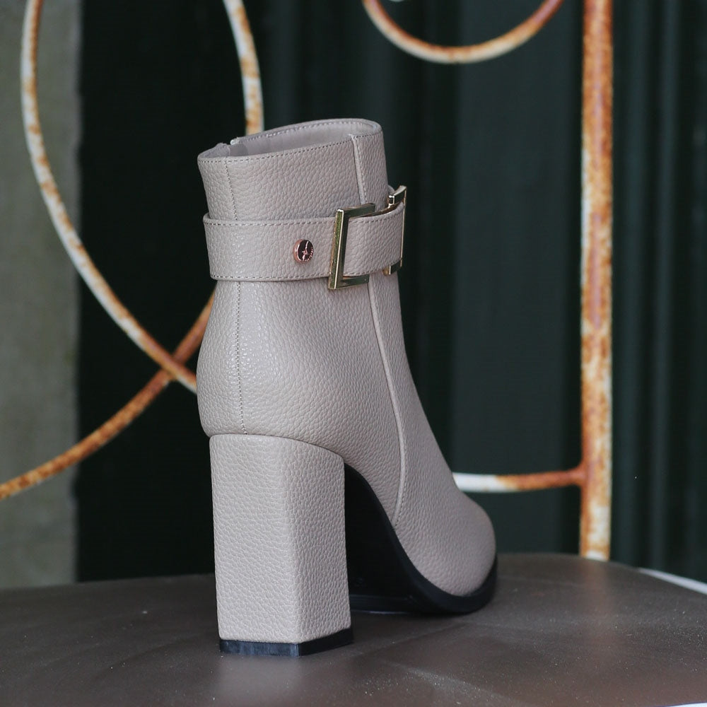 RANT & RAVE LADIES Gwyneth Mink Boot Mink model front view