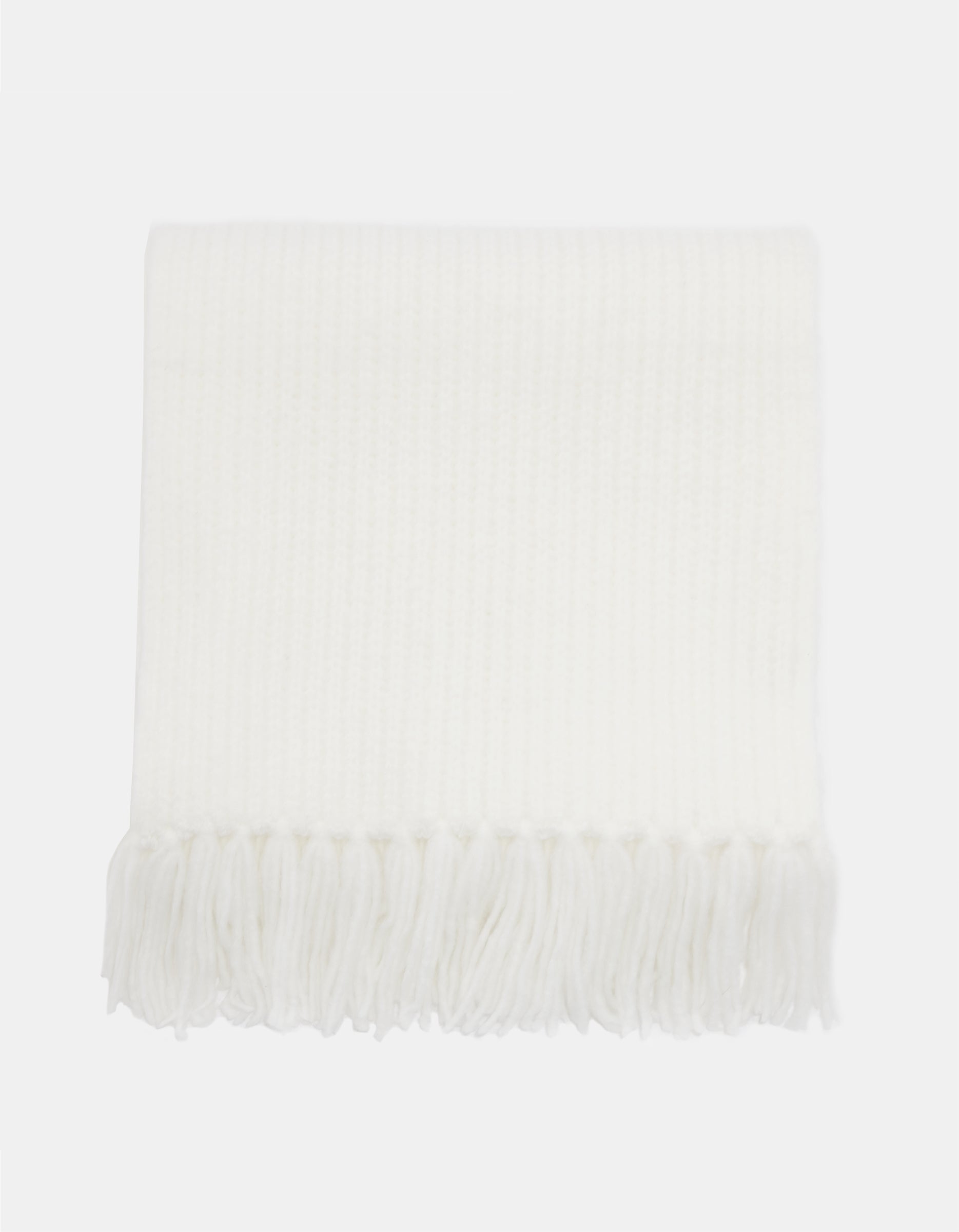 White Knitted Scraf With Fringes