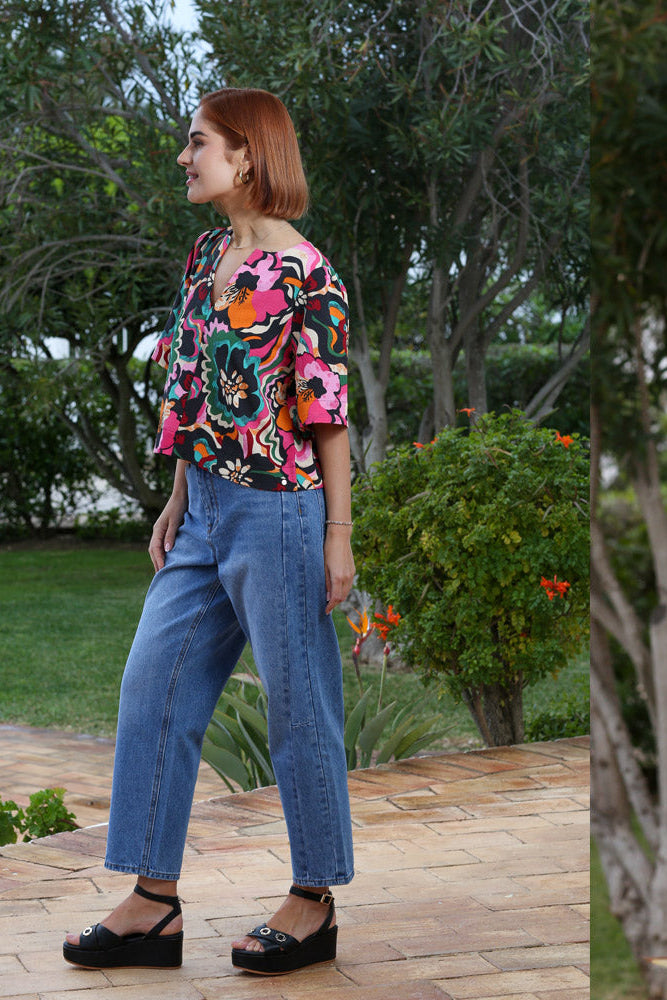 Rant & Rave Bobby Barrel Jean Mid Blue, side view on model