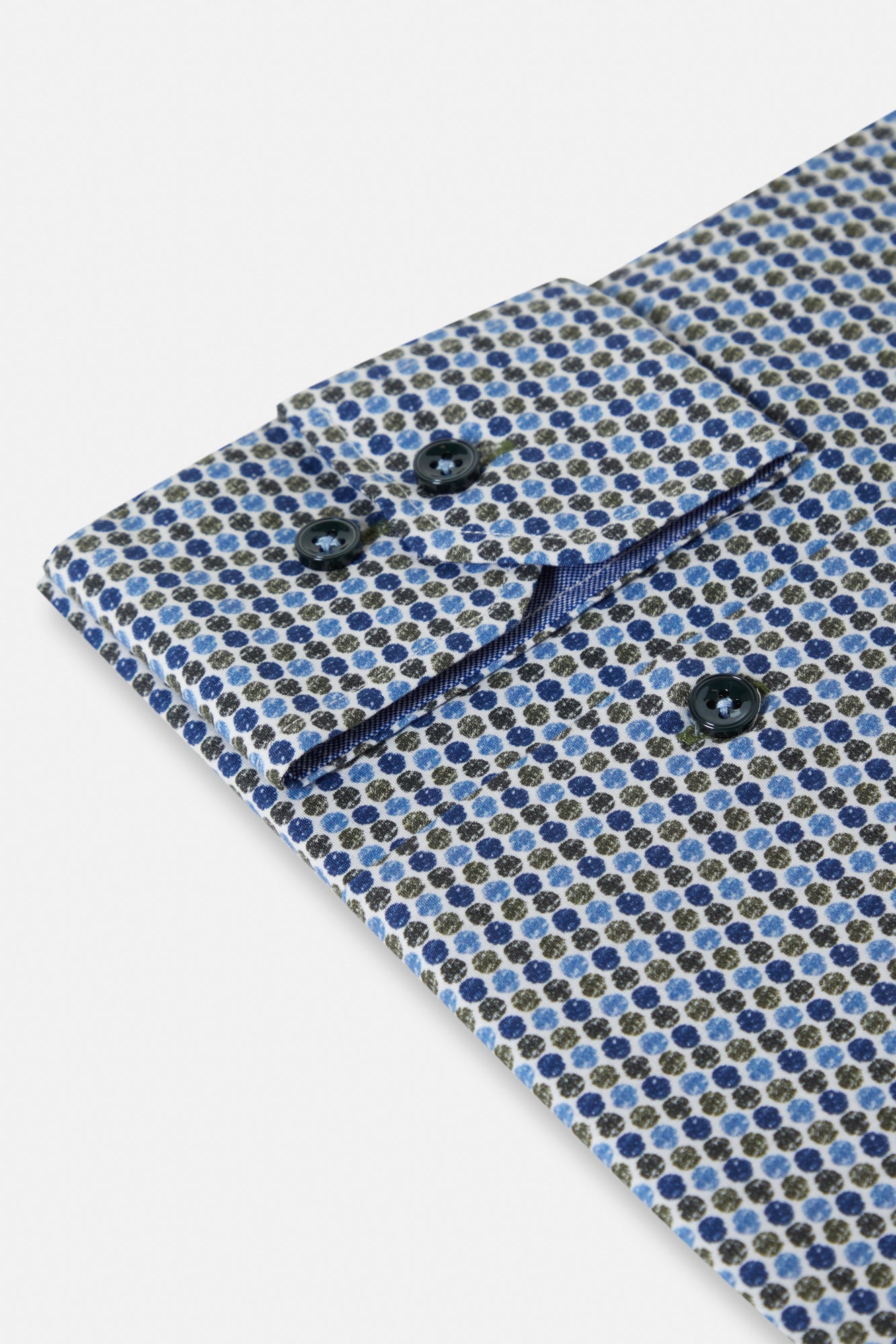 David Sage Shirt Striking all-over pattern for a contemporary look-Close up view