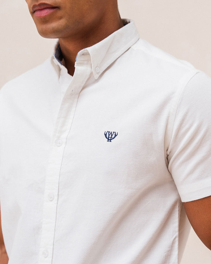 Men's Oxford Short Sleeve White Shirt-Close Up of Front View