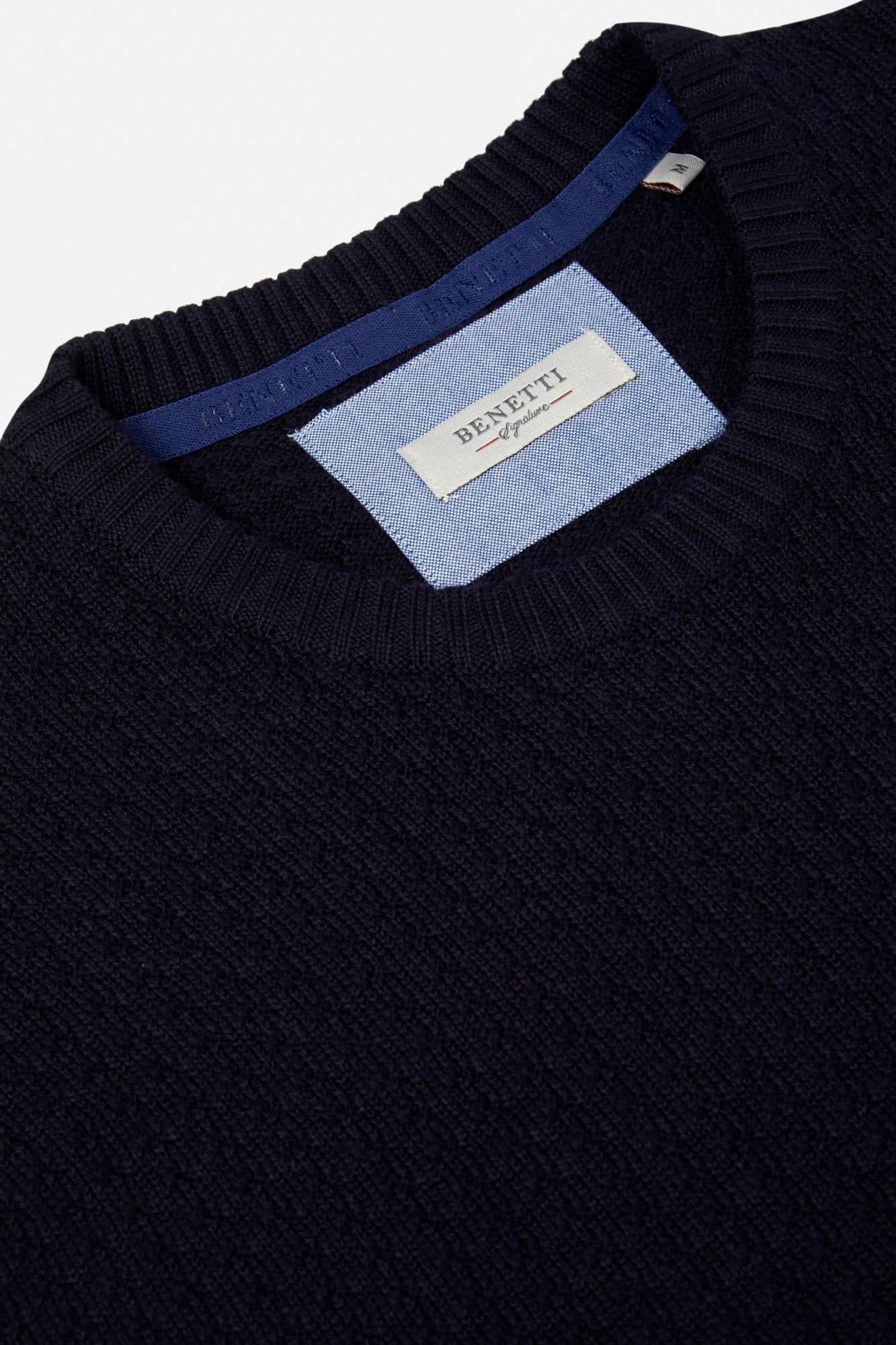 Gordon Navy Crew Jumper-Collar view