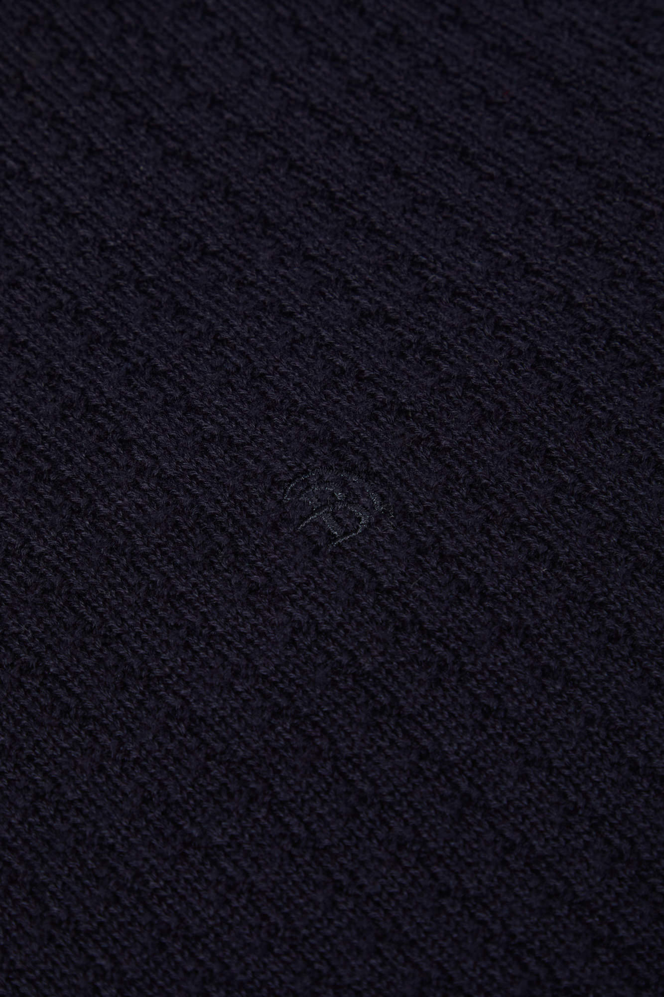 Men's Gordon Navy 1/4 Zip-Close Up View