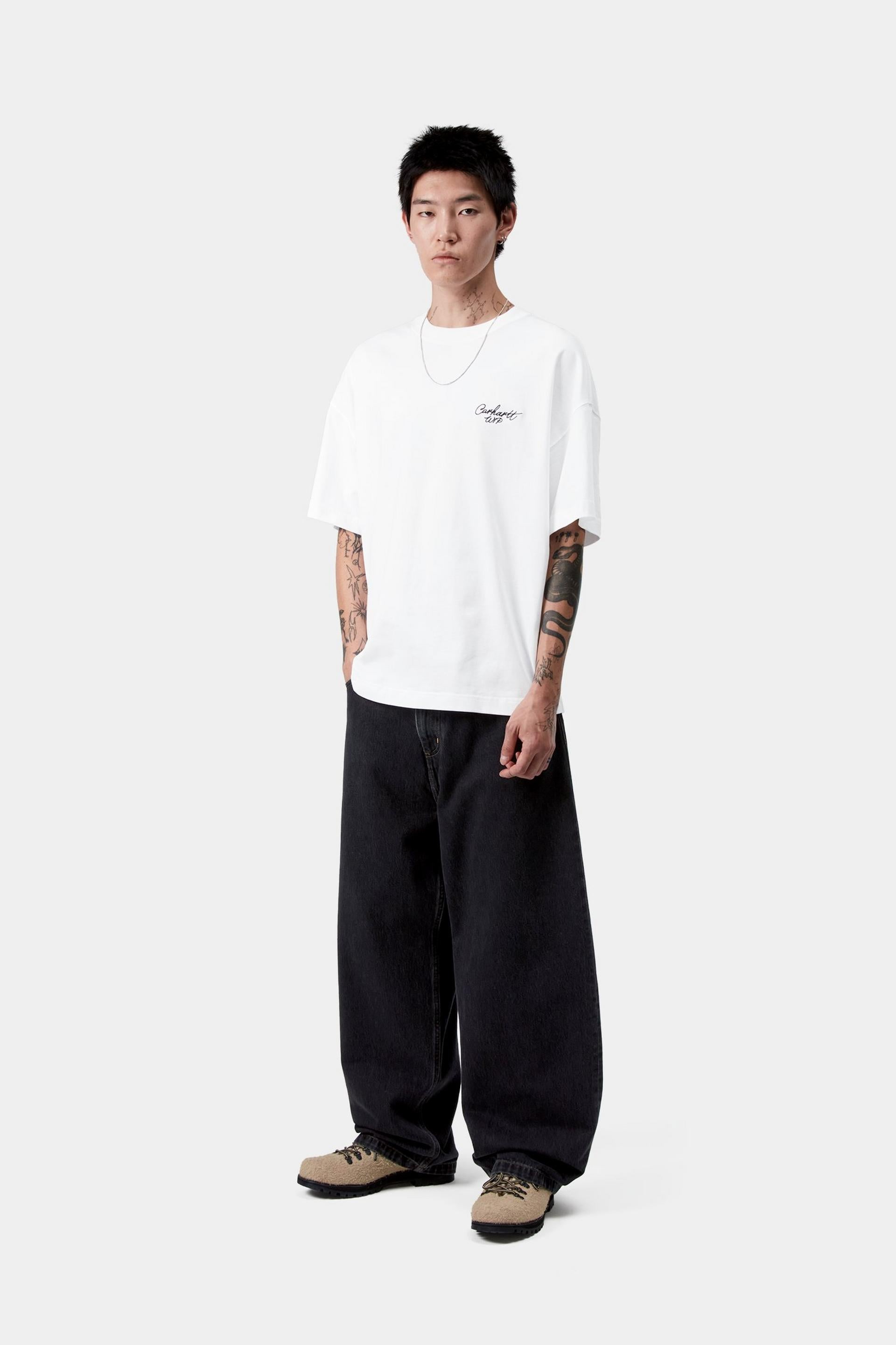 Short Sleeve Signature Script T-Shirt-White / Black