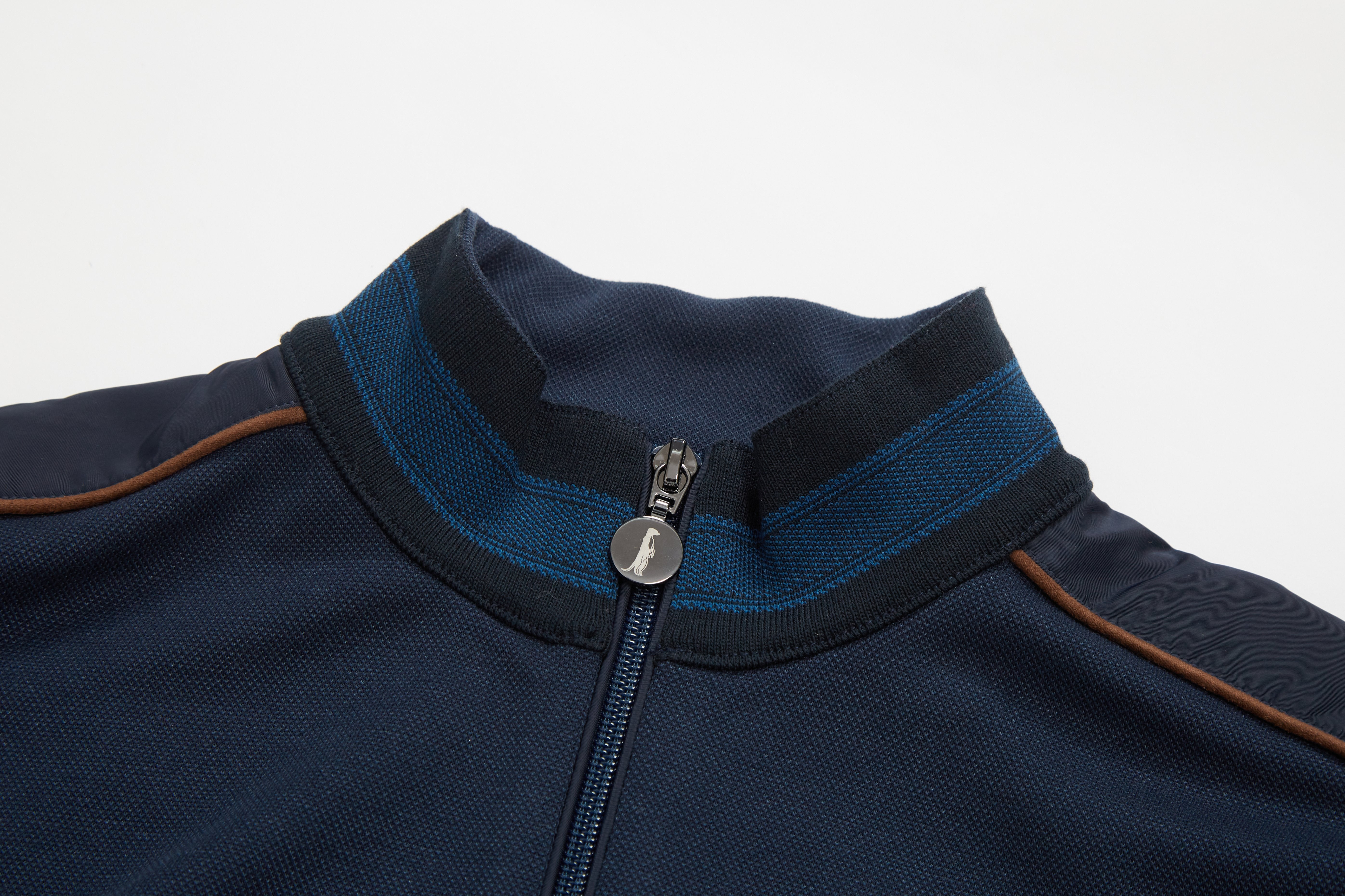 Quinn Saphire 1/4 Zip-Collar view