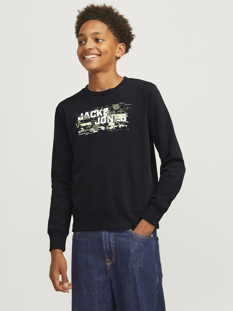 Outdoor Logo Sweat Crew Neck Junior-Black-Model Front View