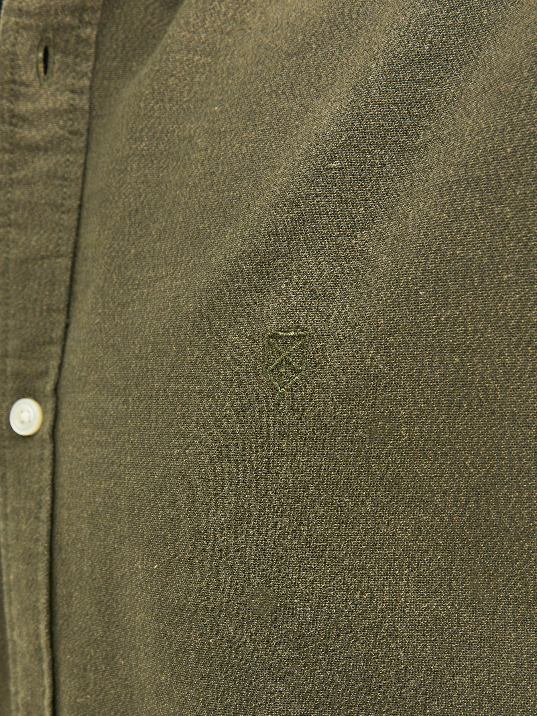 Men's Grindle Logo Shirt Long Sleeve-Grape Leaf-Close Up View