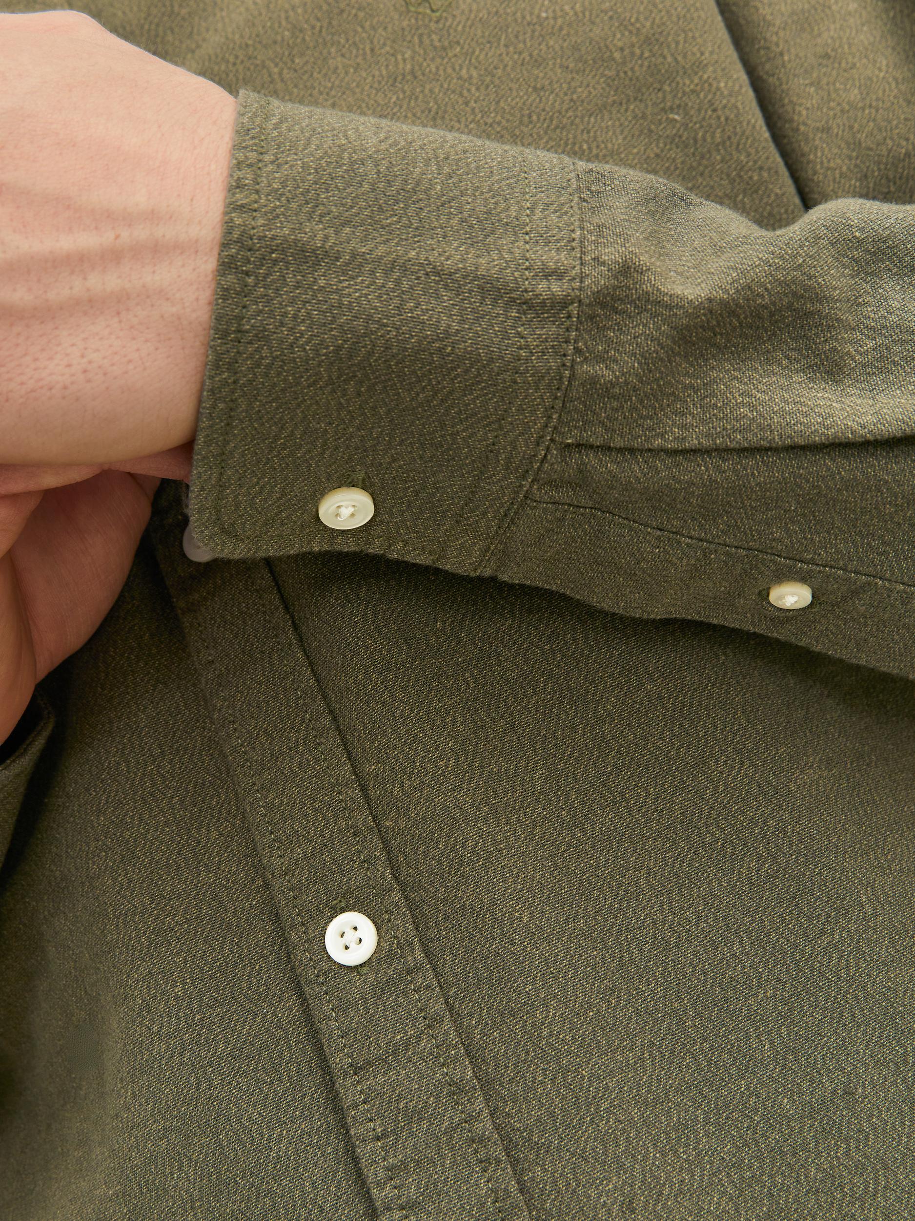 Men's Grindle Logo Shirt Long Sleeve-Grape Leaf-Cuff View