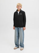 Jack Jones Youths Norrebro Emb Sweat High Neck Junior-Black Black model front view