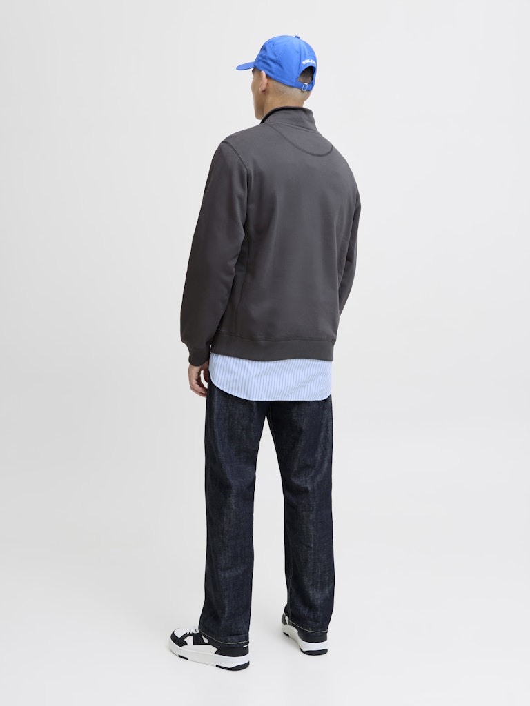 JACK JONES ORIGINALS Norrebro Embroidered Sweat High Neck-Asphalt Asphalt model front view
