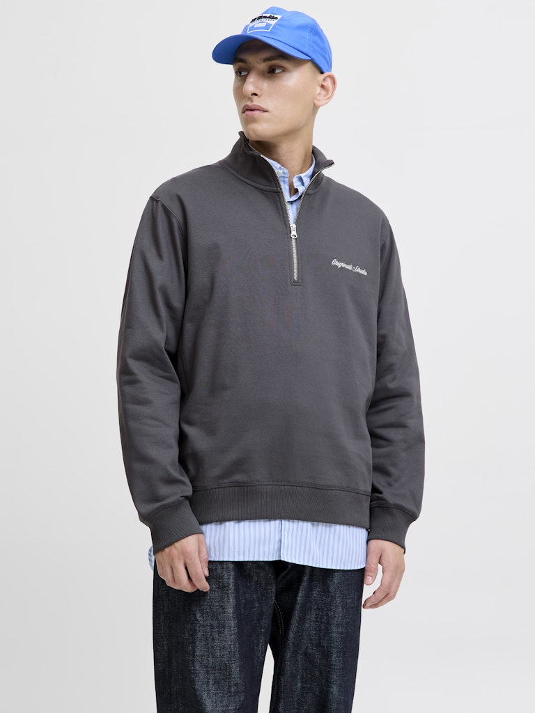 JACK JONES ORIGINALS Norrebro Embroidered Sweat High Neck-Asphalt Asphalt front view