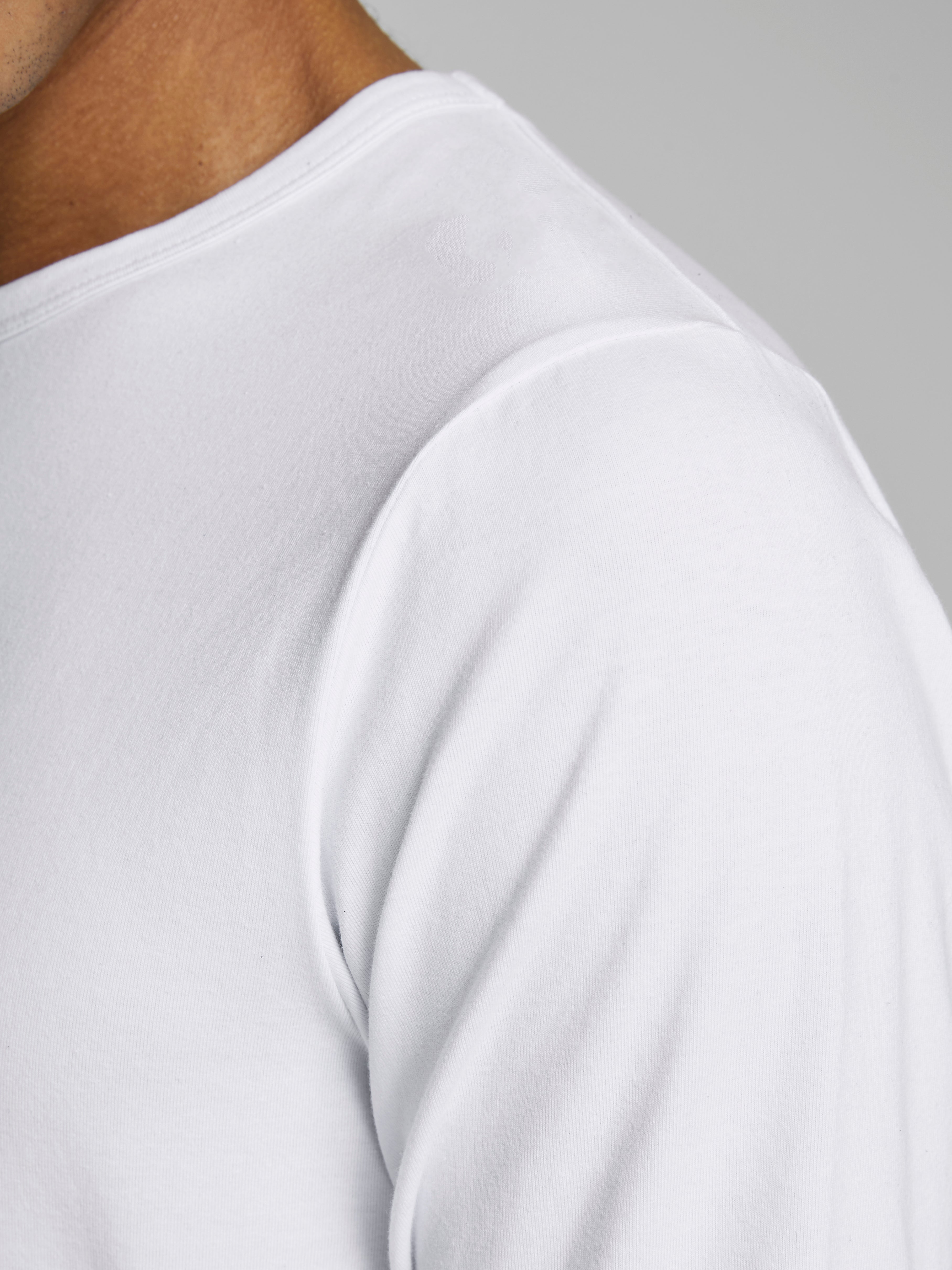 Men's White Basic O-Neck Basic Long Sleeve Tee-Shoulder View
