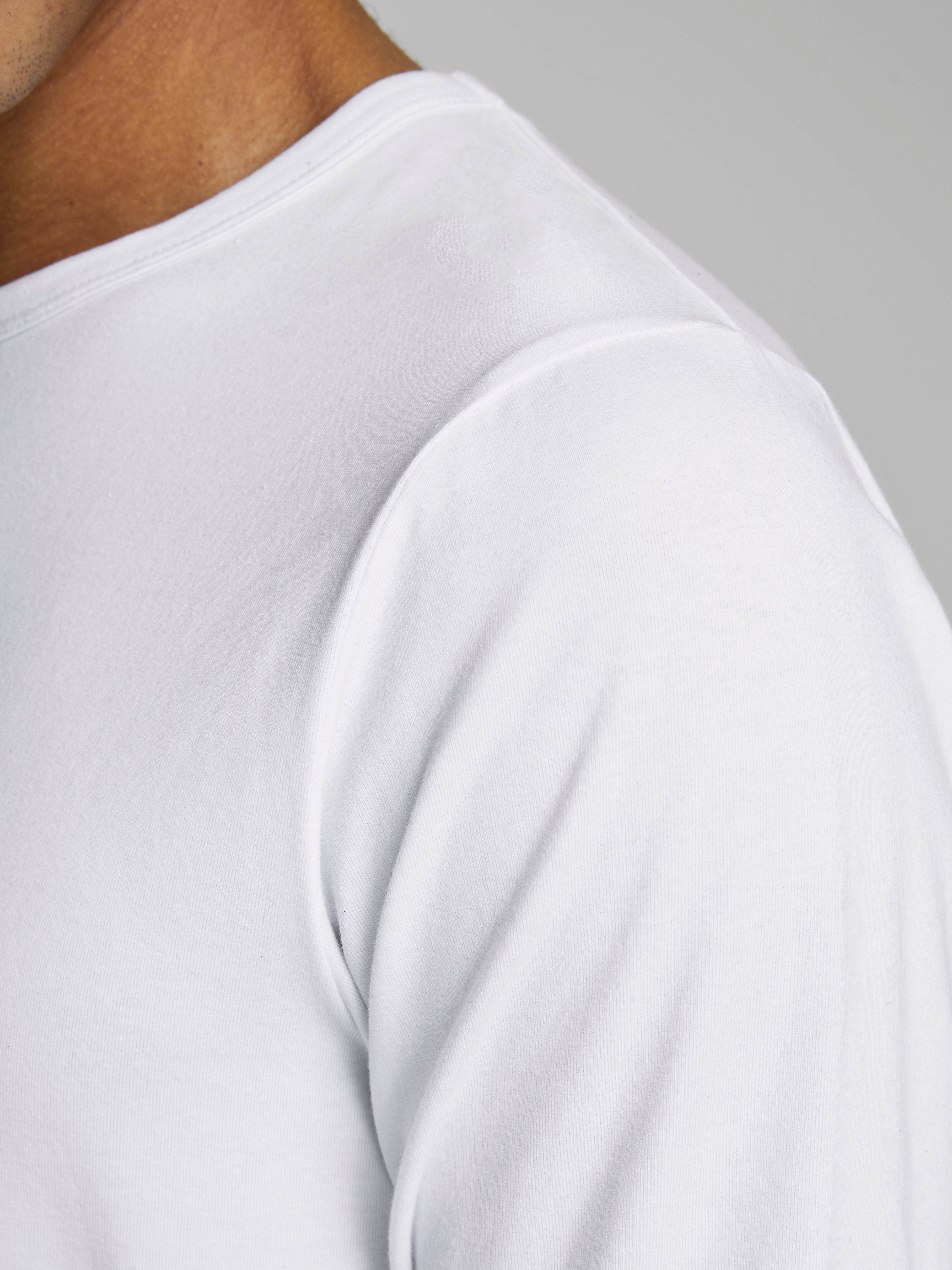 JACK & JONES Basic O-Neck Basic Long Sleeve Tee Black model back view