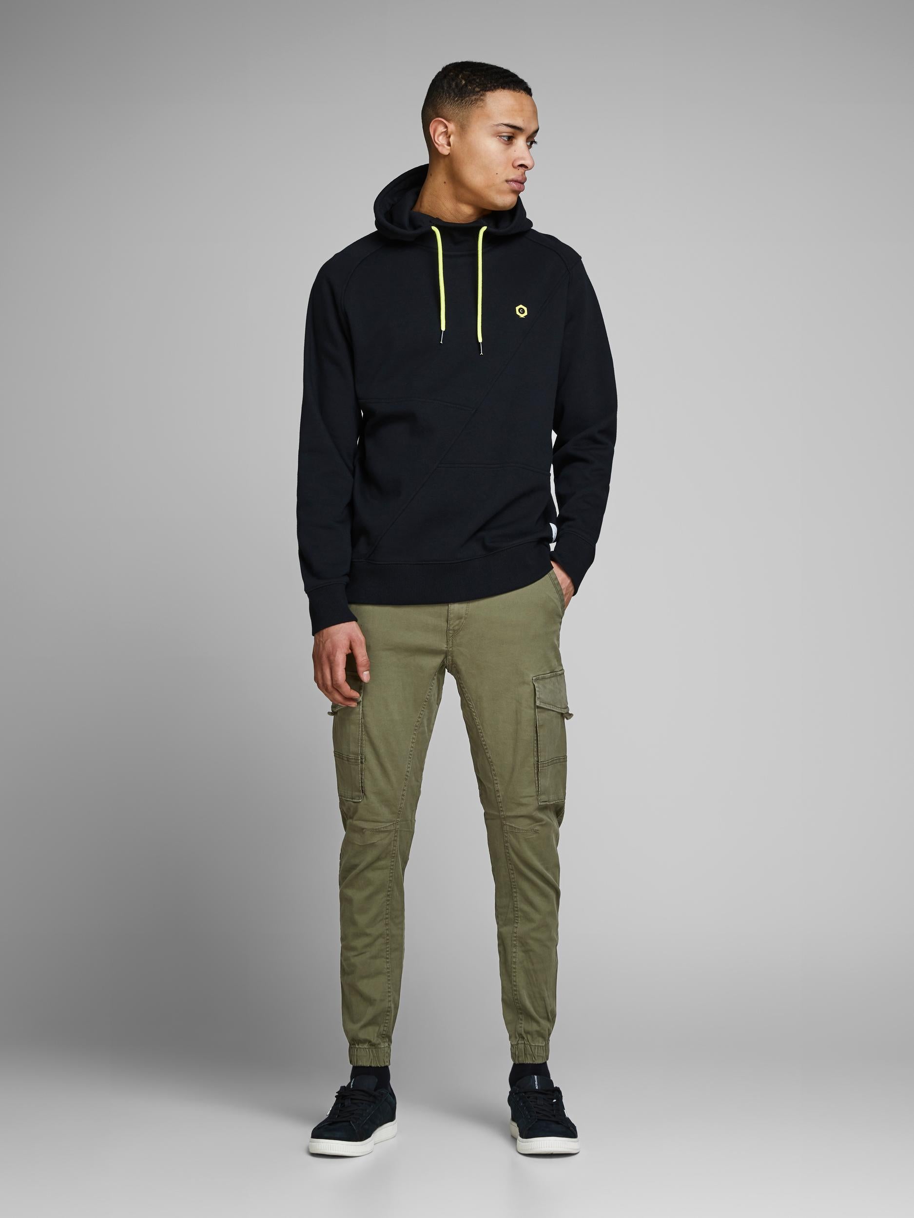 JACK & JONES Paul Flake Cargo Olive Night-Olive Night Olive Night model front view