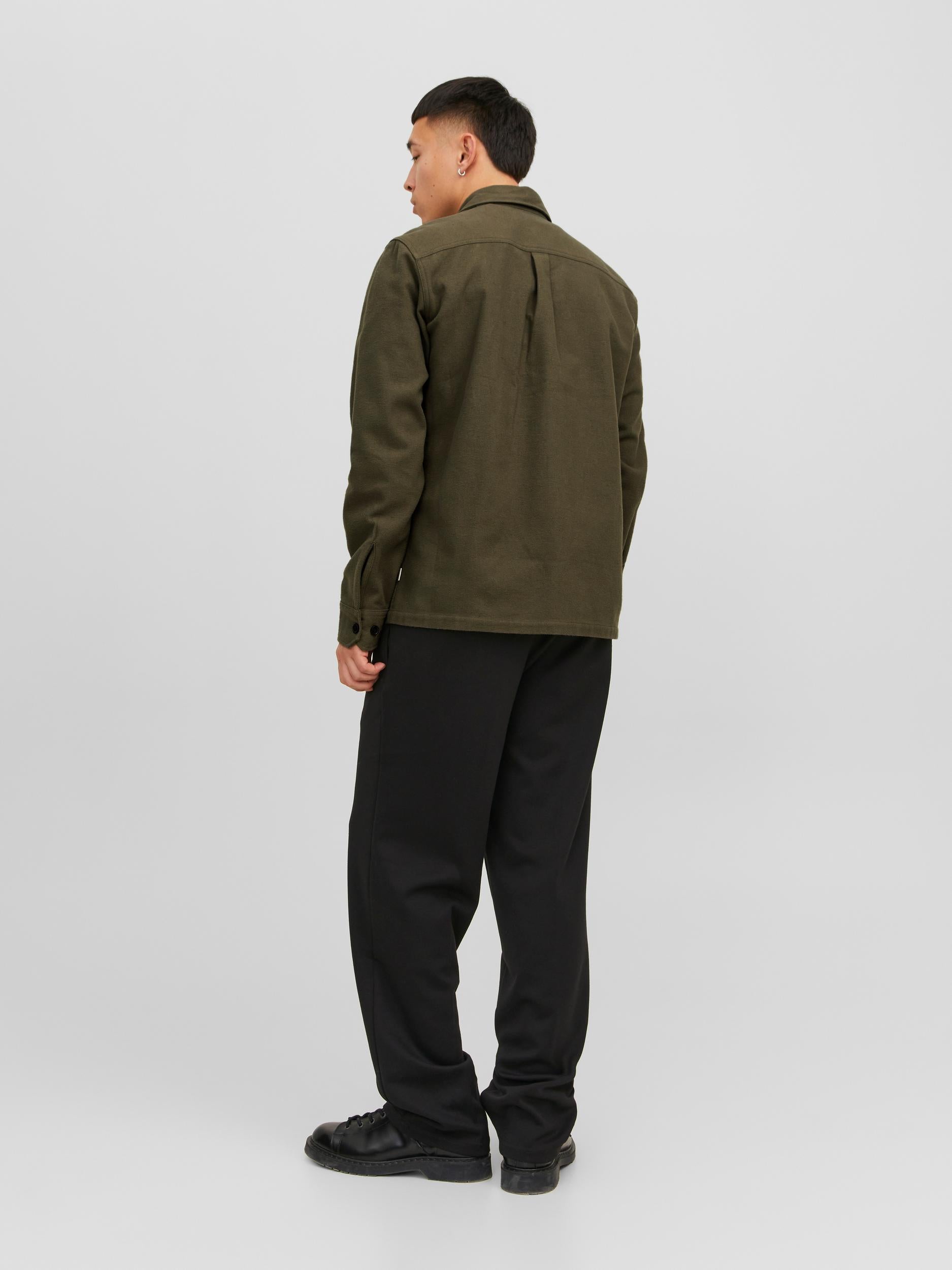 Men's Roy Solid Overshirt Long Sleeve-Grape Leaf-Back View