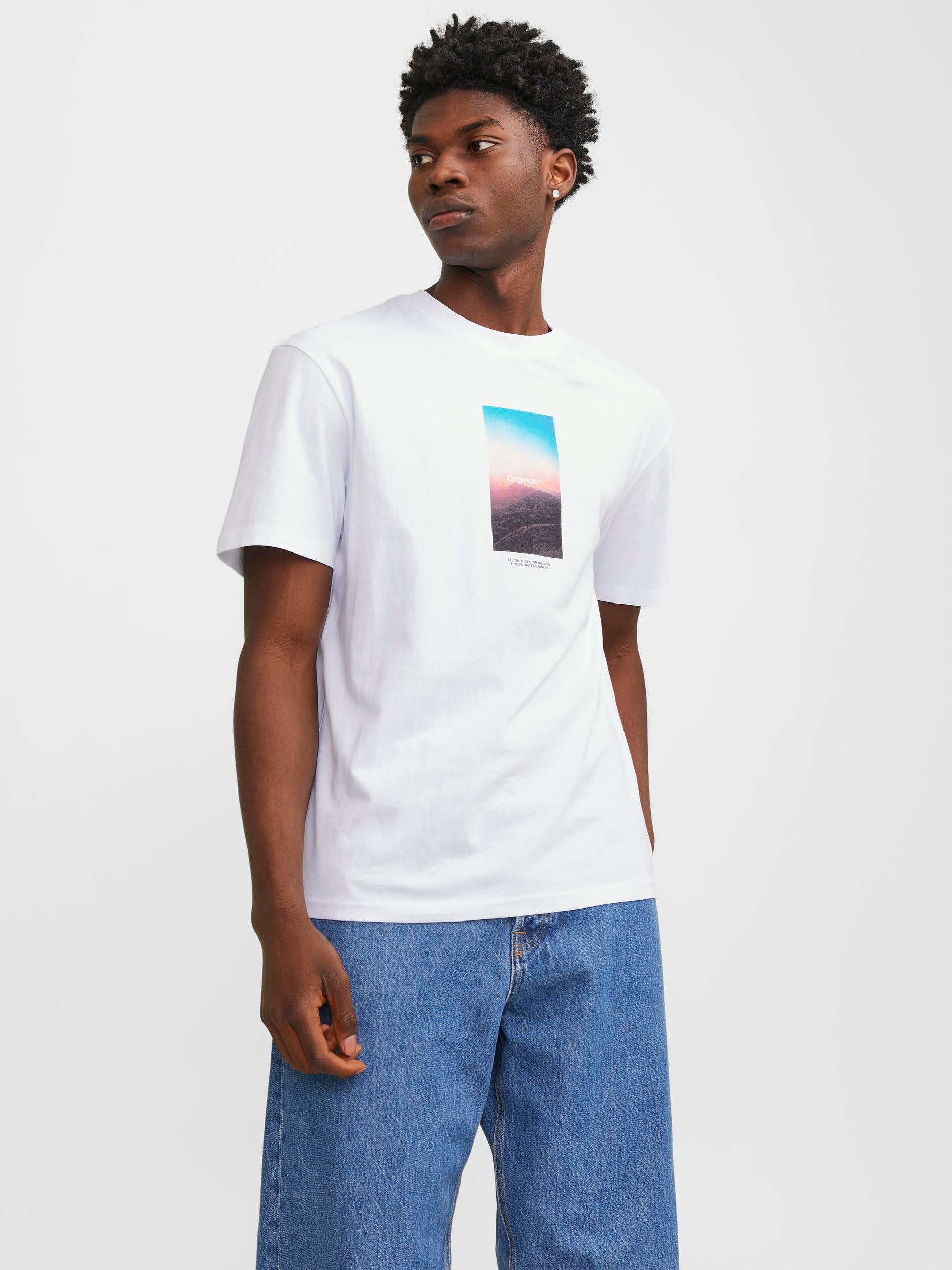 JACK JONES ORIGINALS Vesterbro Picture Tee Short Sleeve Crew Neck-Bright White Bright White front view